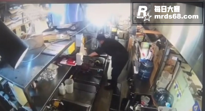 香港屯门市广场发生枪相关图片17