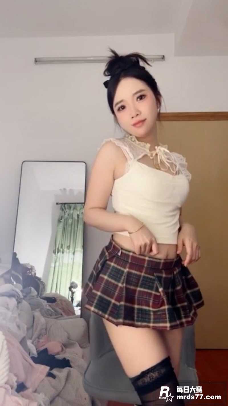 玩物直播调教女王 白相关图片1