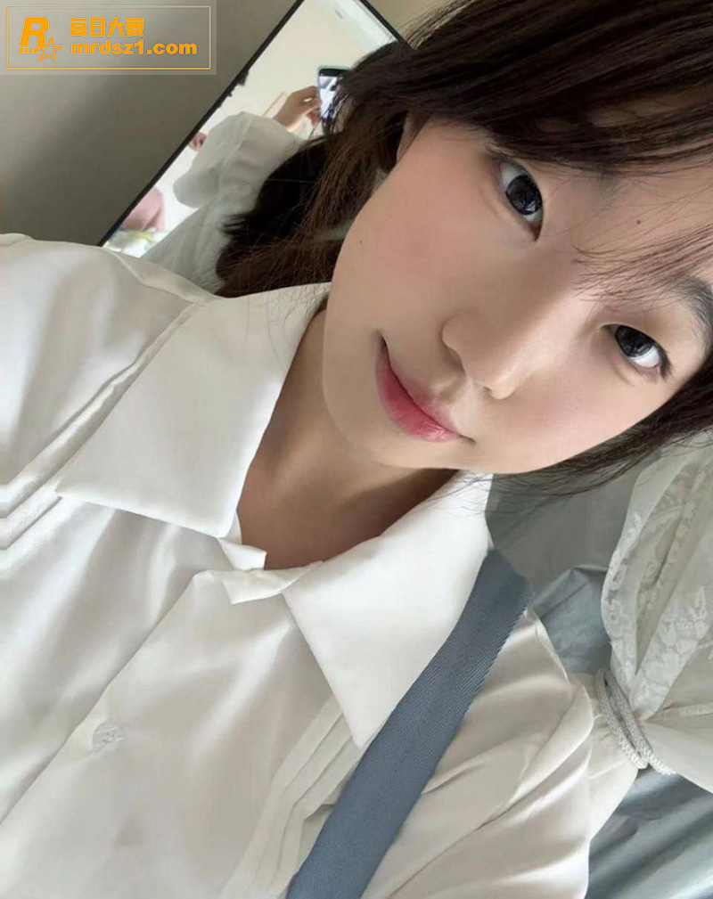 极品清纯眼睛学生妹 相关图片1