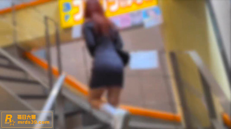 风骚学妹和学长激情性相关图片1