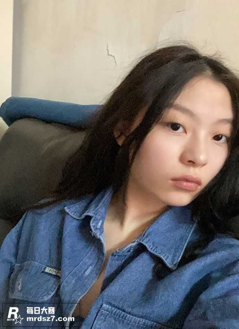 高颜值女大学生 陈意相关图片3