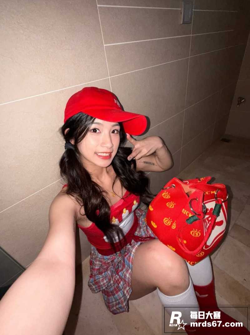 IG高颜值网红 靖茹相关图片2
