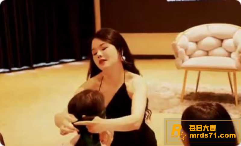 性商教母女网红 黑白相关图片6