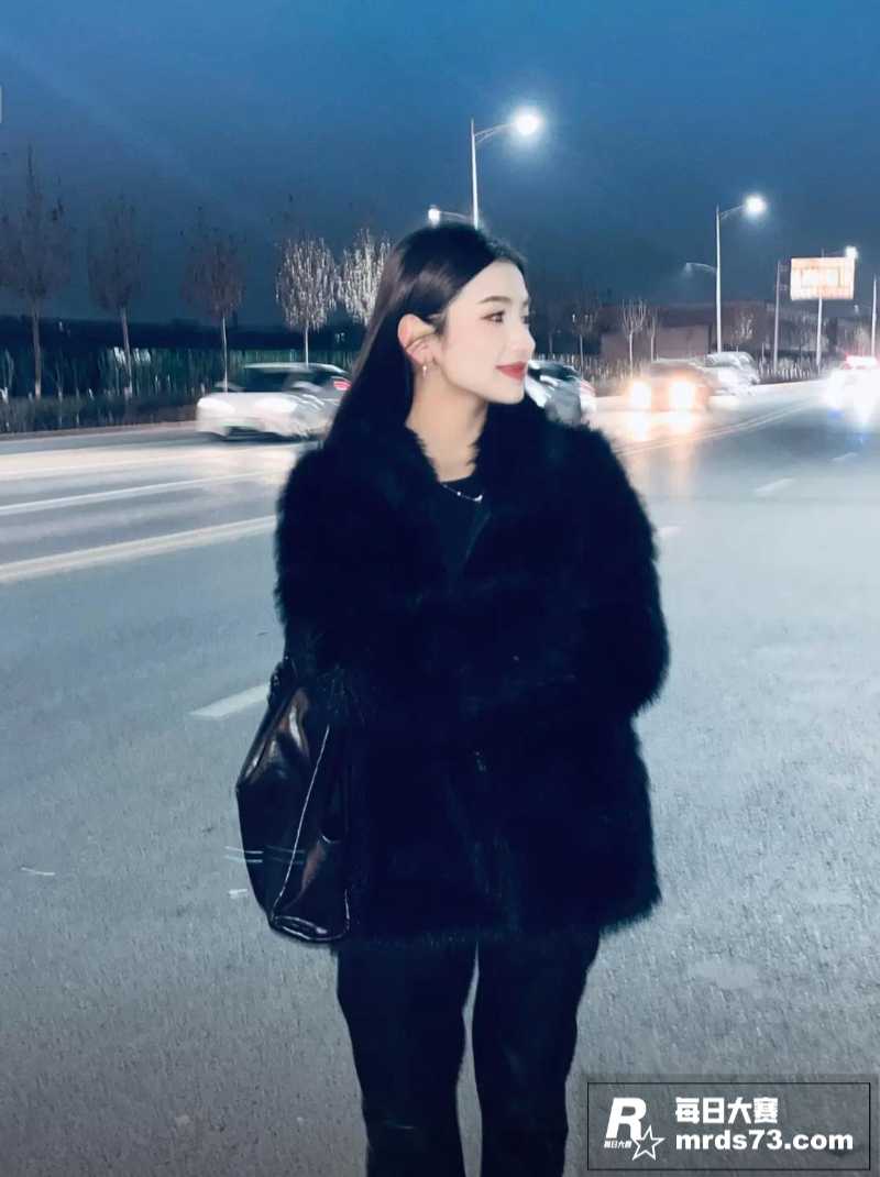 新疆高颜值维族美女 相关图片4