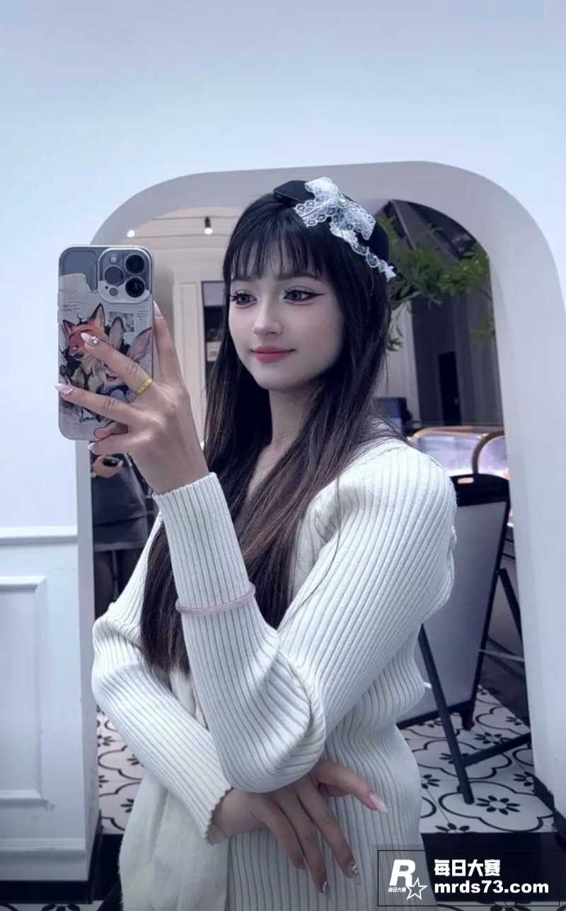 新疆高颜值维族美女 相关图片5