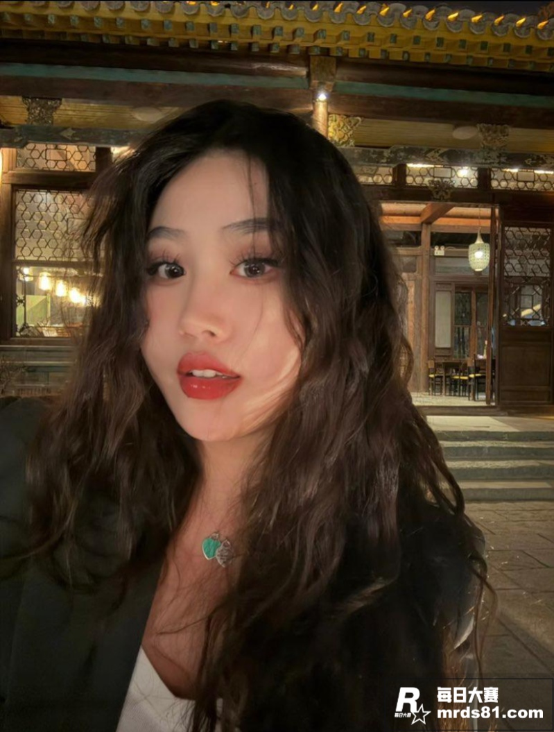 性感丝袜肥臀女神 母相关图片1