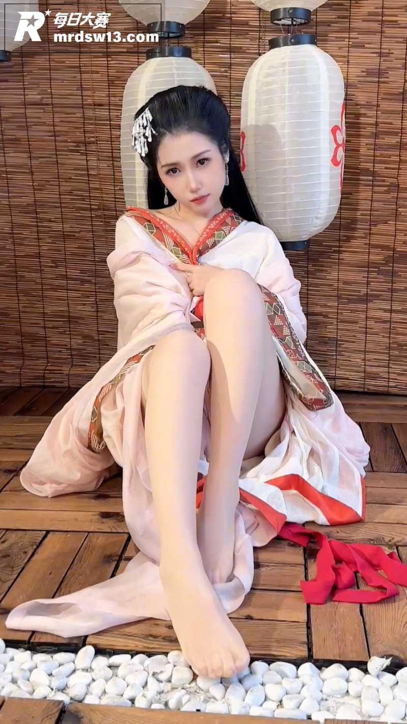 人气网红模特 不呆猫相关图片11