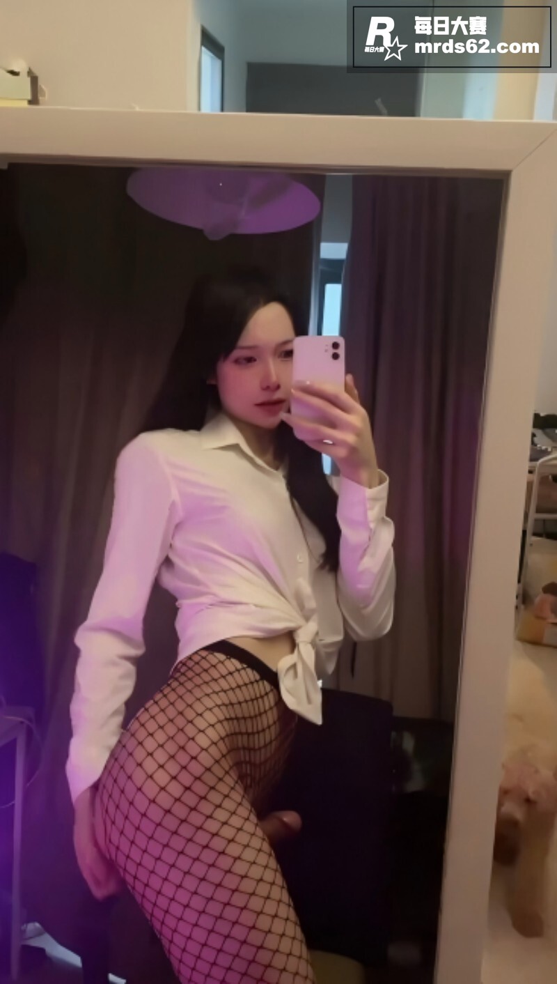 高颜值美艳伪娘 蓓蓓相关图片1