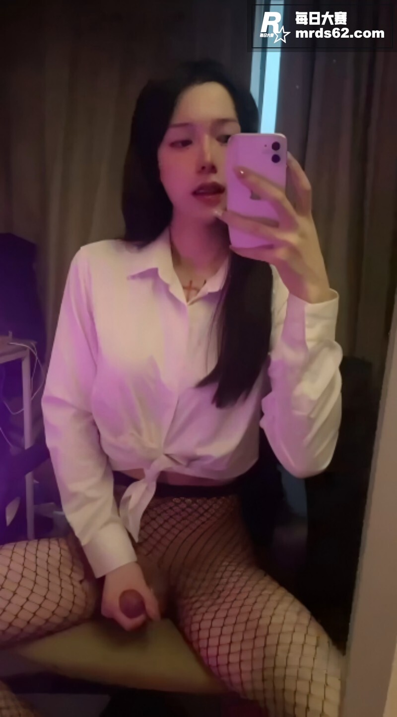 高颜值美艳伪娘 蓓蓓相关图片3