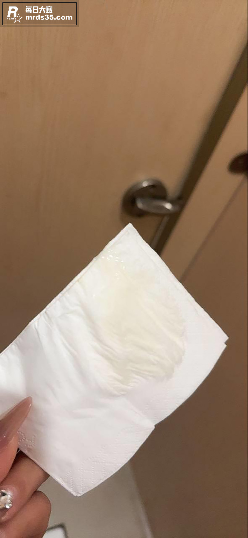 陕西27岁小母狗不雅相关图片2