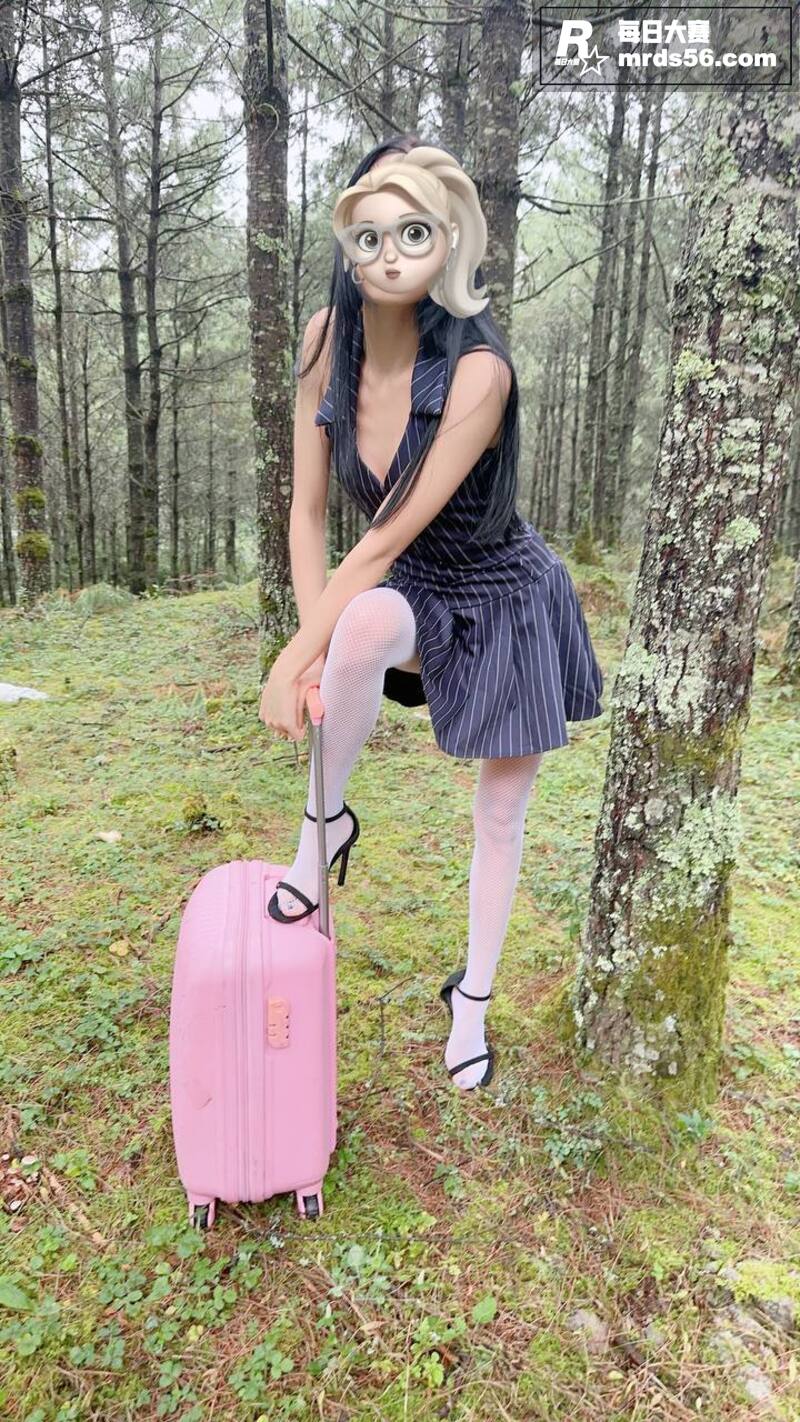 海角社区 最爱骚嫂子相关图片2