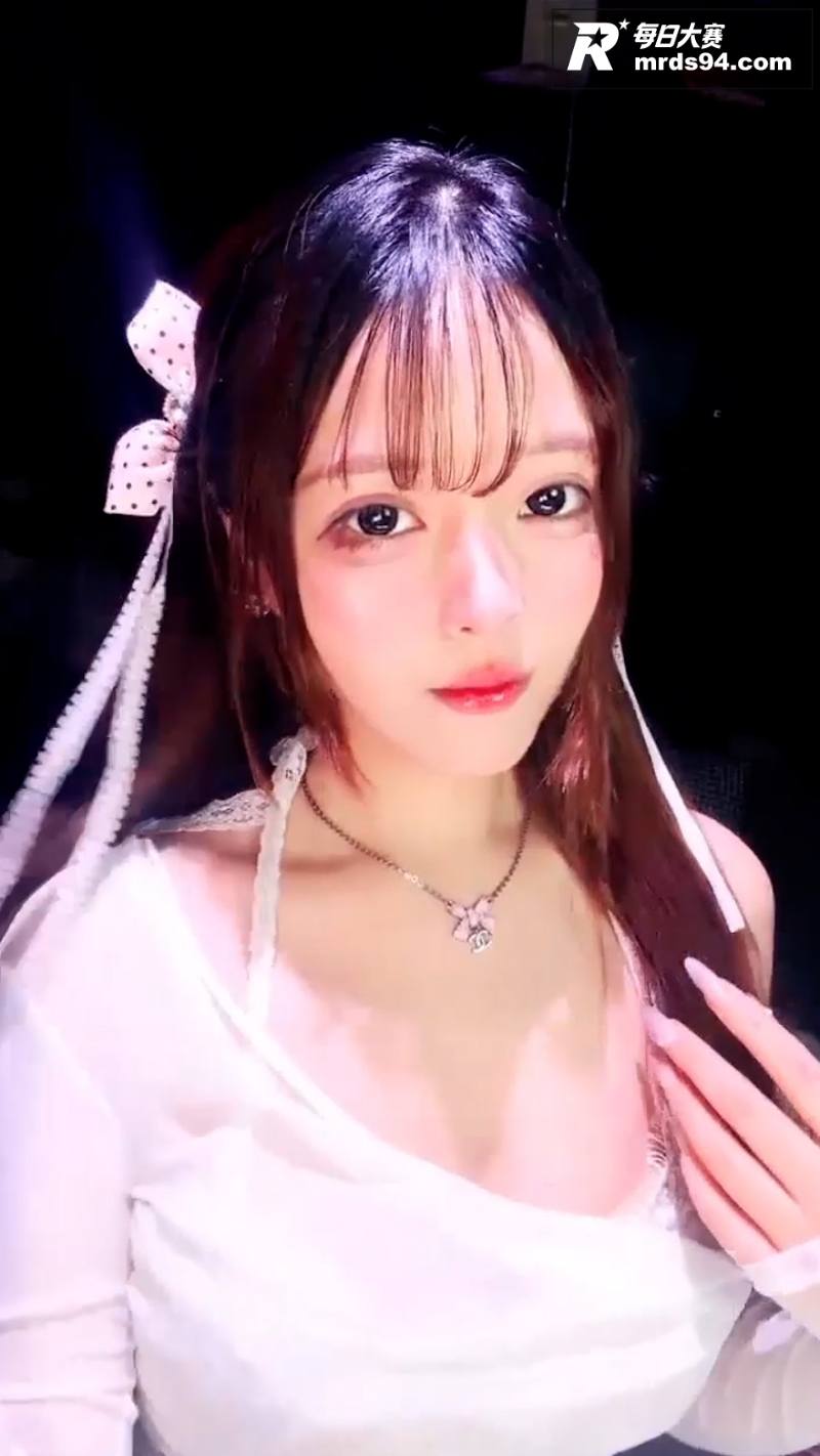 玩物社交直播女王 上相关图片1