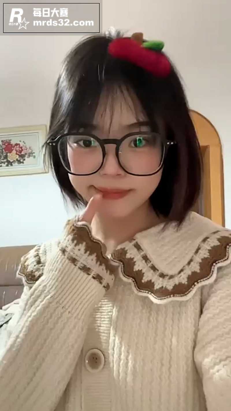 海南高颜值清纯大学生相关图片1
