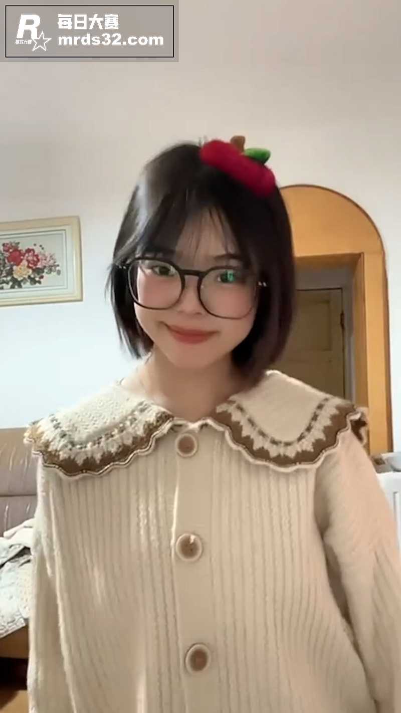 海南高颜值清纯大学生相关图片2