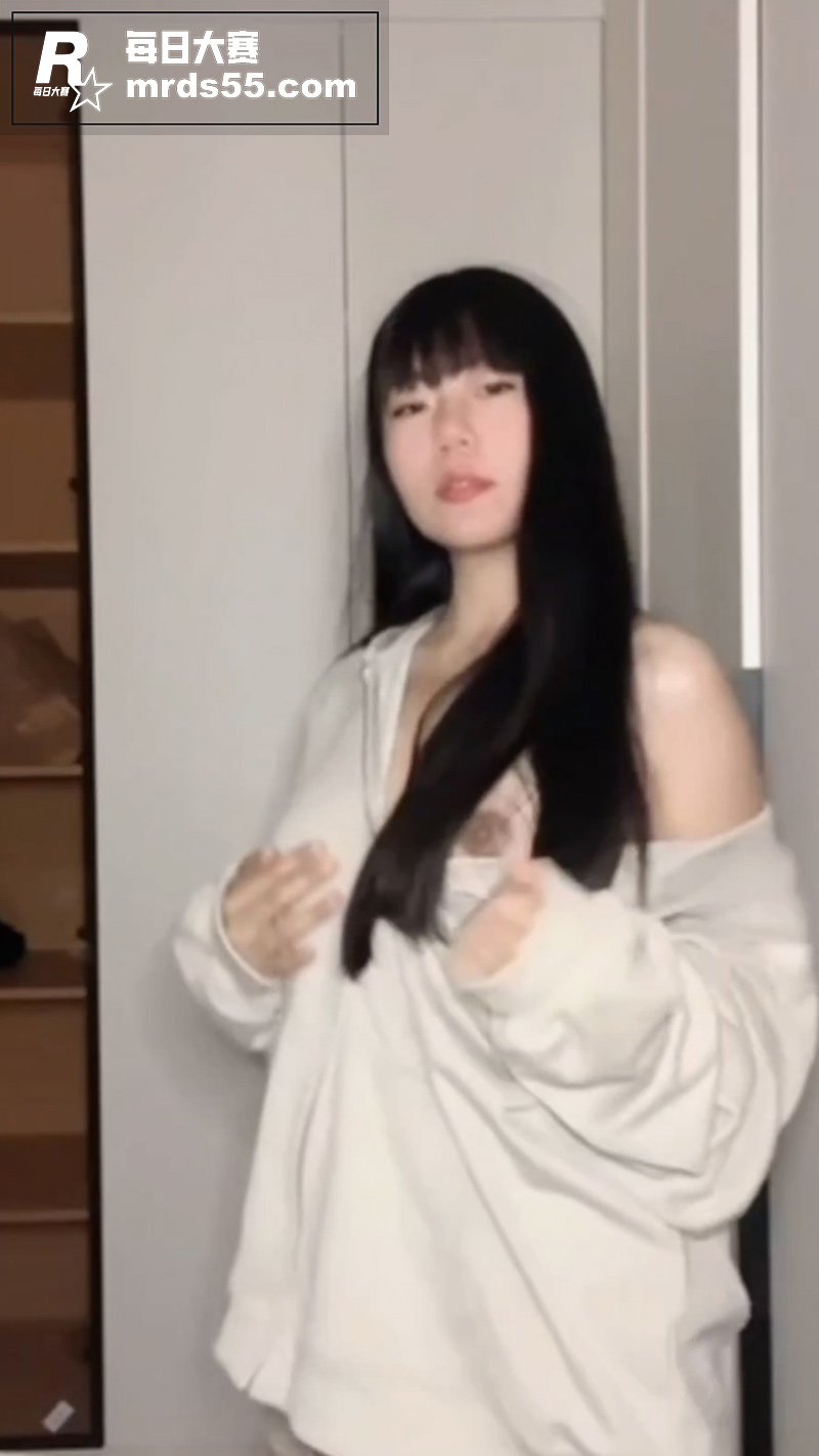 抖音主播走光露点合集相关图片2