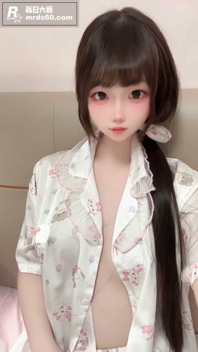 推特极品白虎萝莉 坏相关图片7