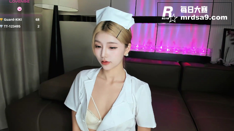 ST站高颜值网红女神相关图片1