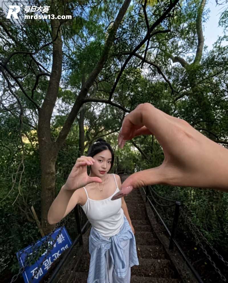 极品清纯女大学生 张相关图片1