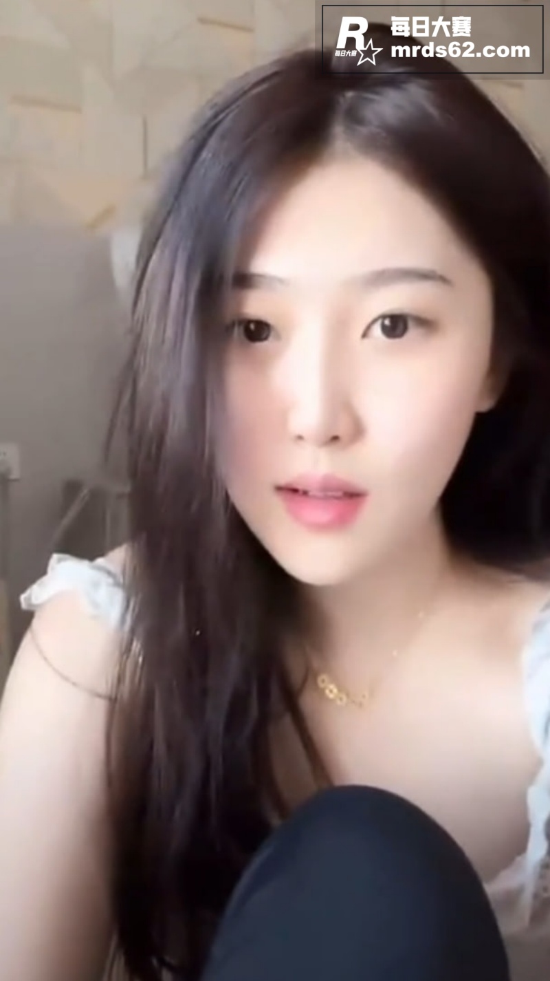 抖音快手各路网红走光相关图片4