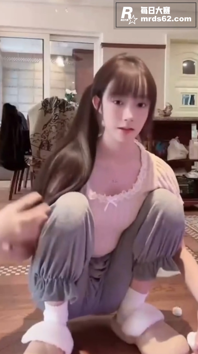 抖音快手各路网红走光相关图片5