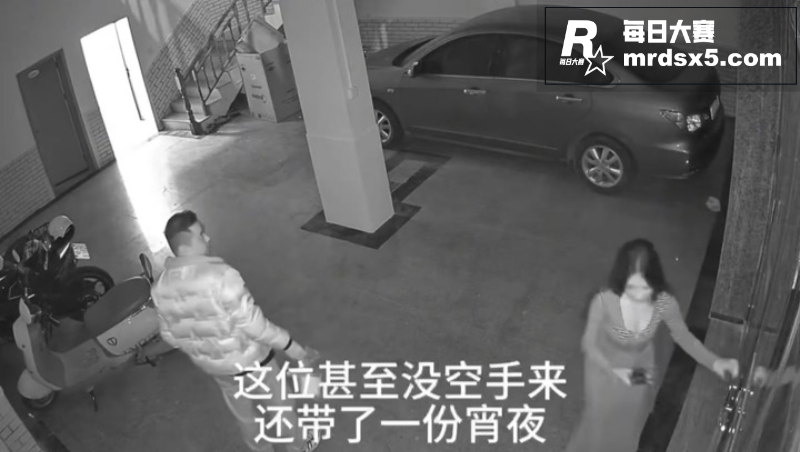 监控实录 身材炸裂的相关图片4