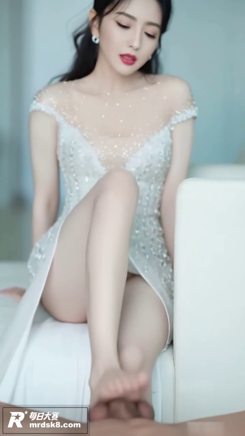AI明星脱衣PMV混相关图片15