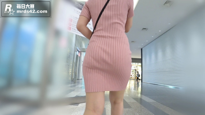 假装偷拍系列 尾随跟相关图片1