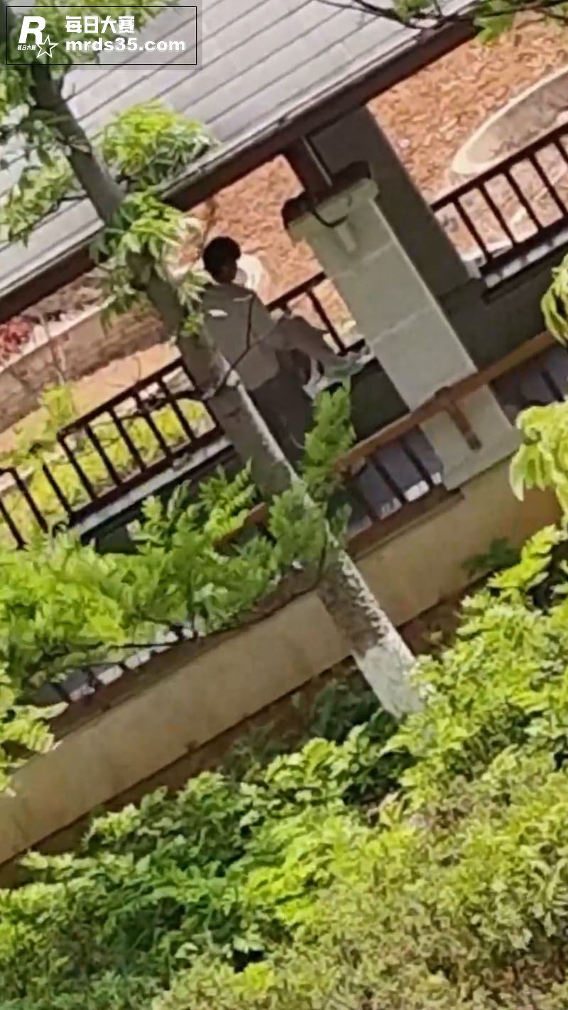 云南丘北县一对小情侣相关图片5