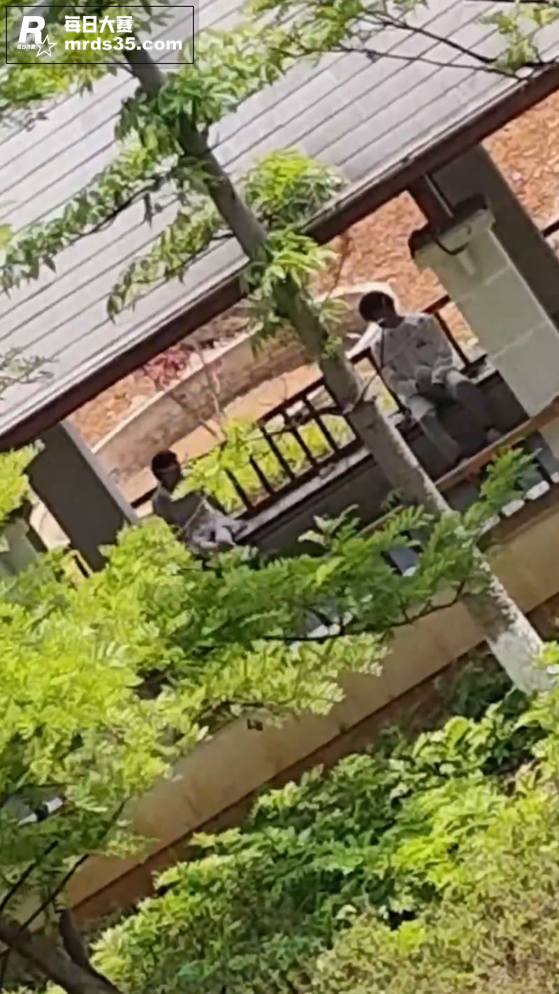 云南丘北县一对小情侣相关图片6