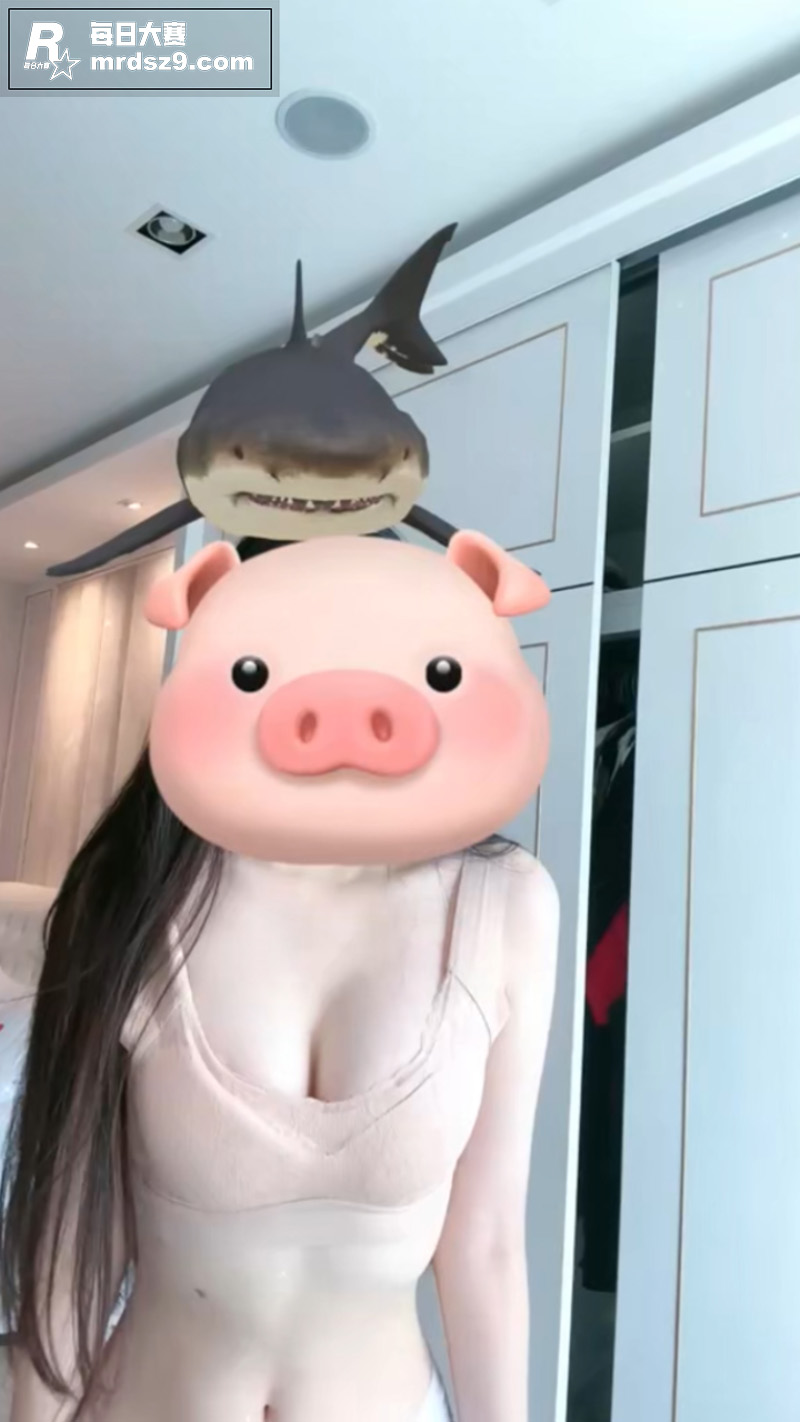 抖音G奶御姐 祈愿铃相关图片11