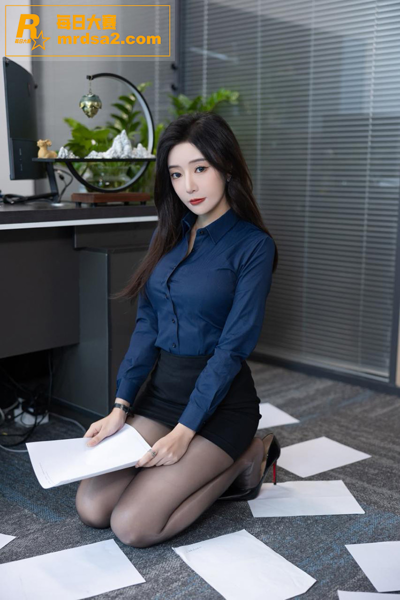 秀人网巨乳御姐模特 相关图片5