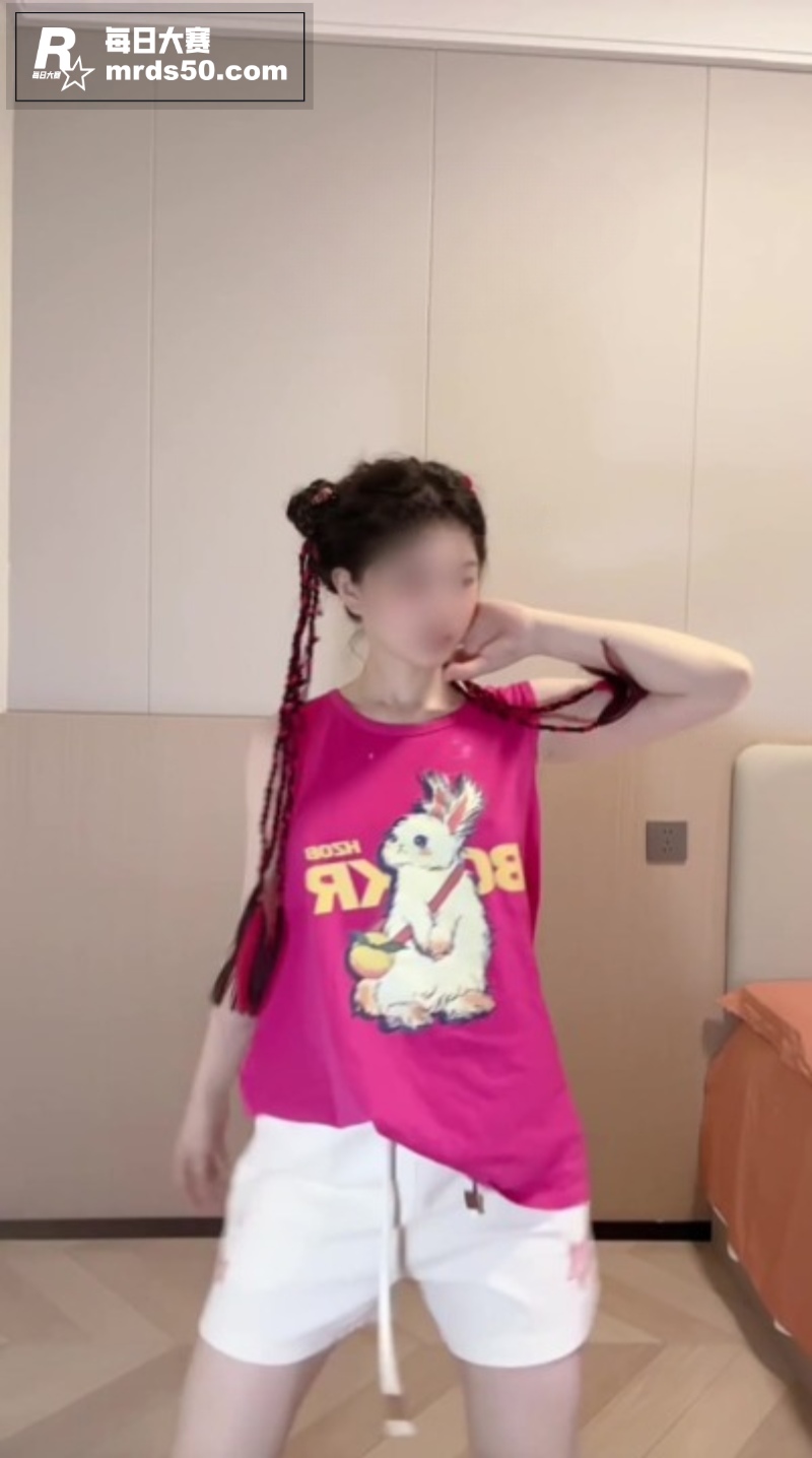 推特骚舞福利姬 以安相关图片2