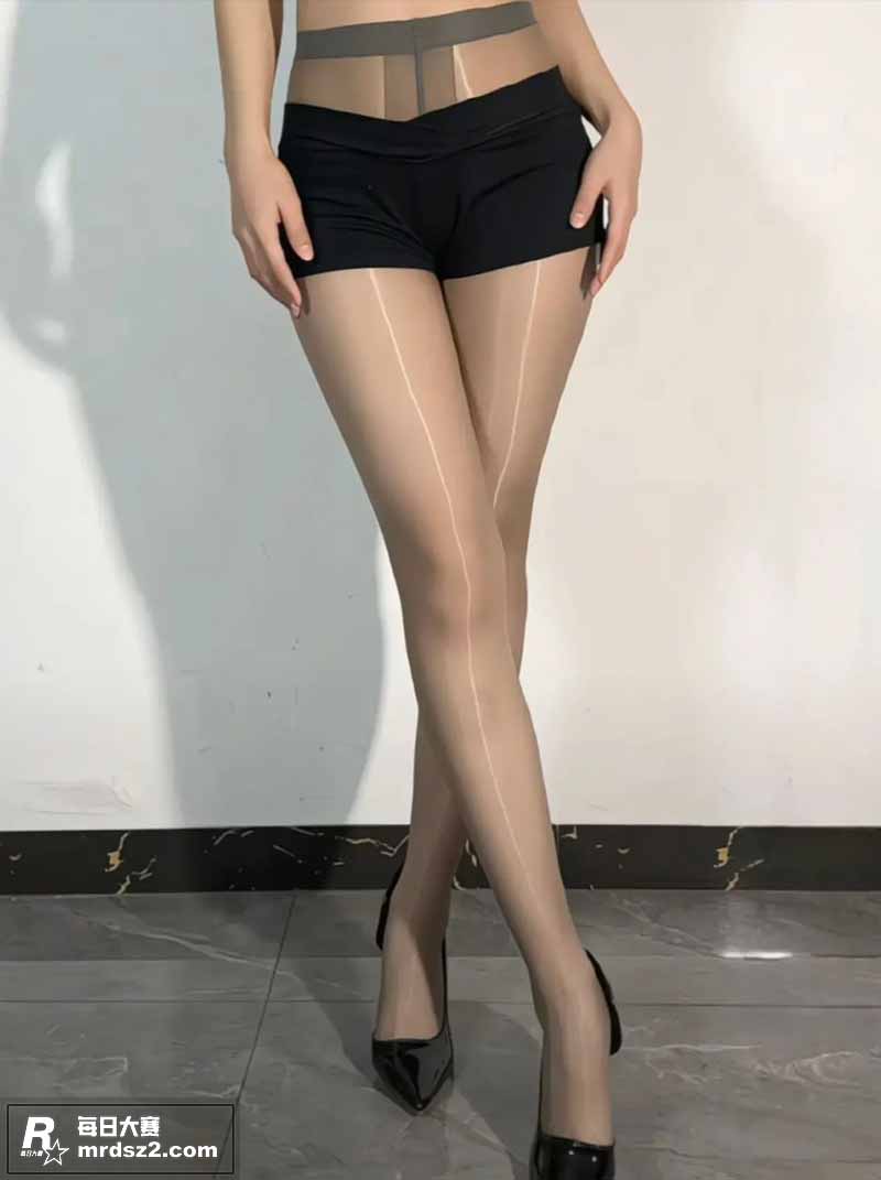 G奶长腿嫩模被各姿势相关图片11