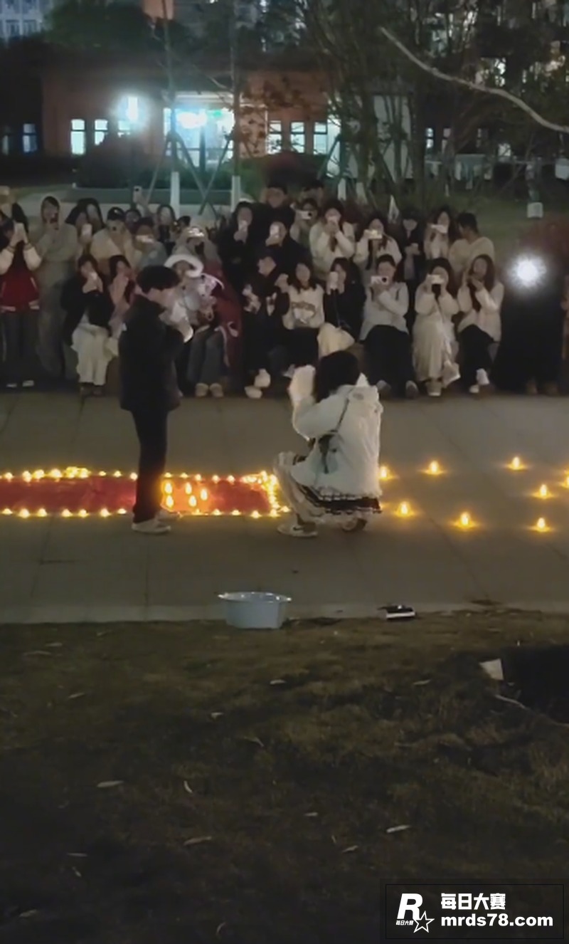 武汉光谷职业学院男扮相关图片6
