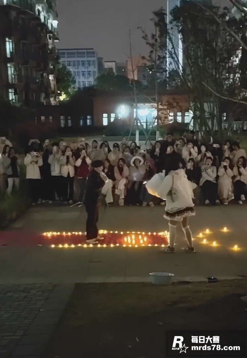 武汉光谷职业学院男扮相关图片8