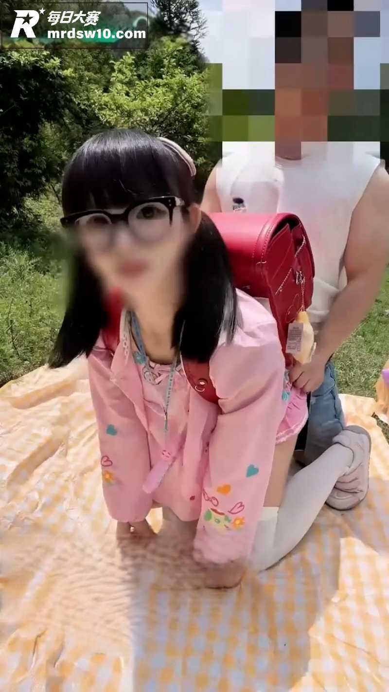 推特白虎福利姬 铃木相关图片3