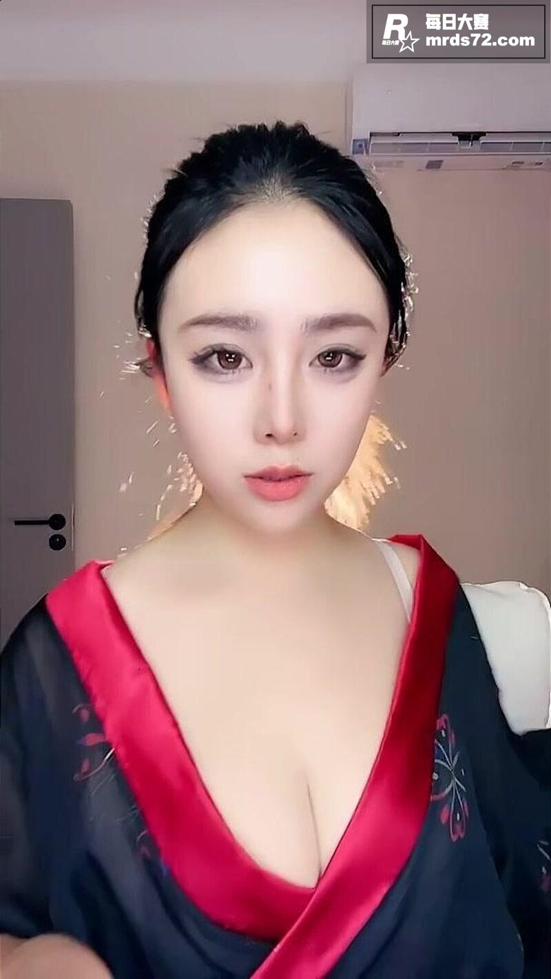 高颜值气质御姐 西西相关图片1