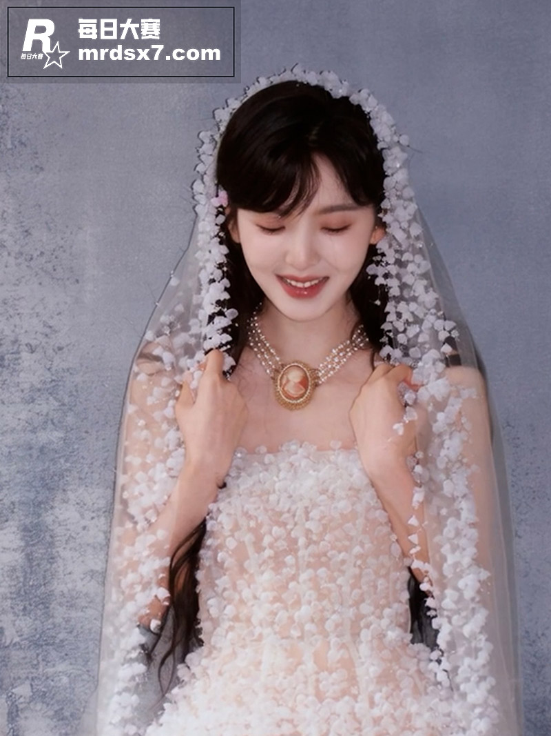 AI脱衣女明星 章若相关图片3