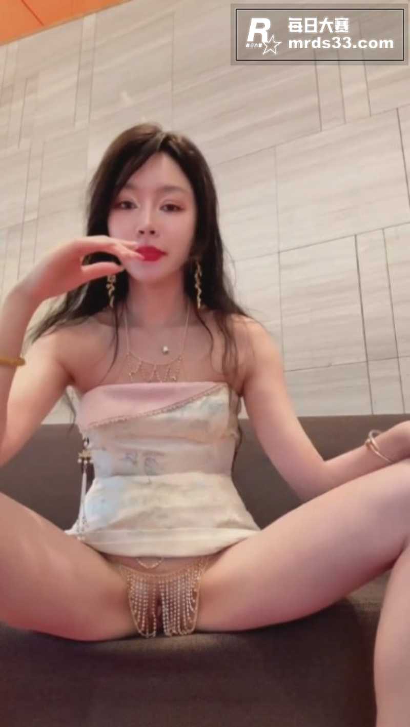 推特骚母狗 彤彤乖 相关图片1