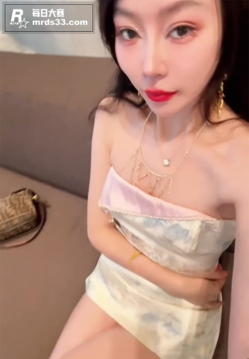 推特骚母狗 彤彤乖 相关图片3