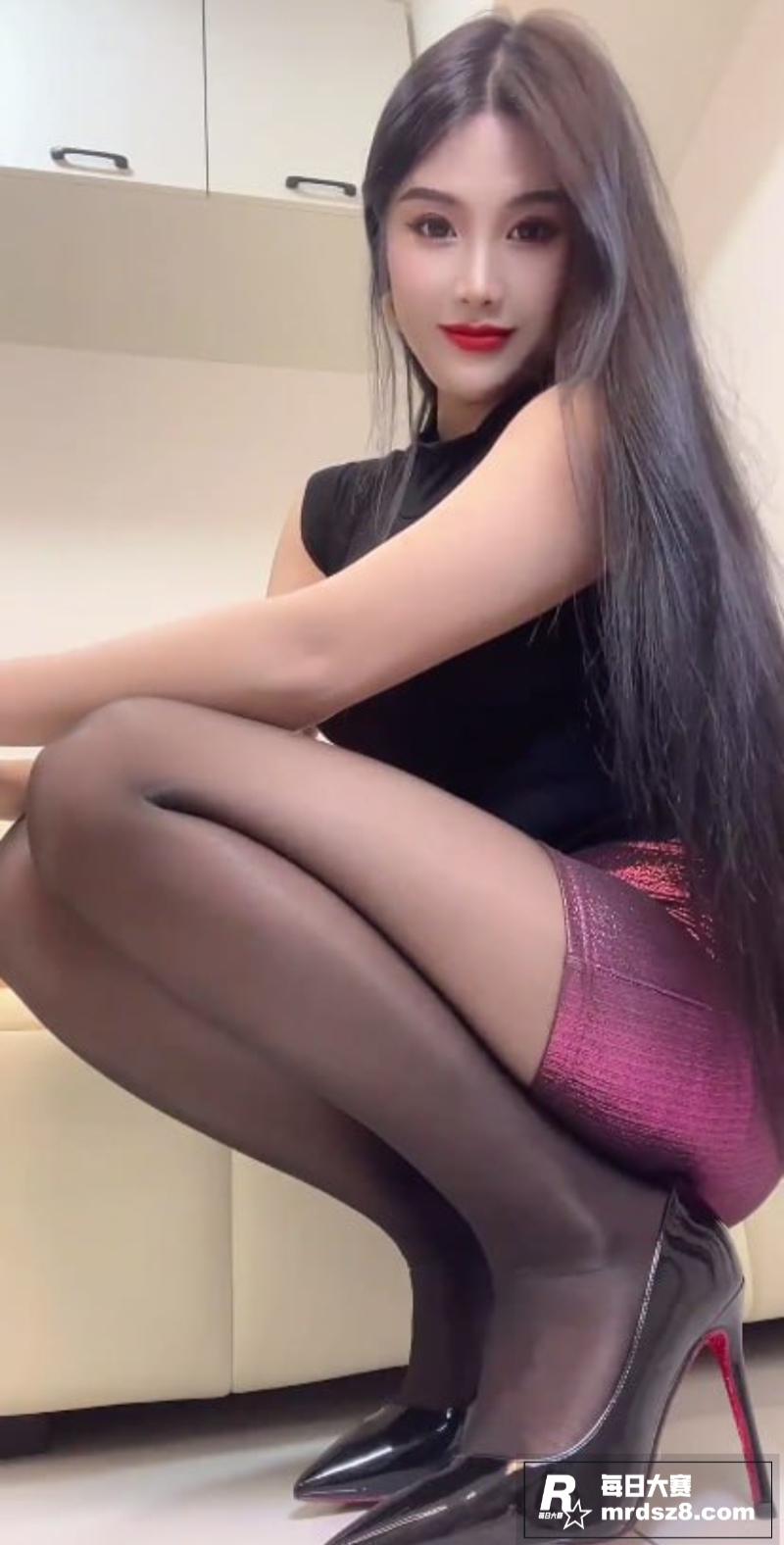 抖音女网红 柠檬不酸相关图片4