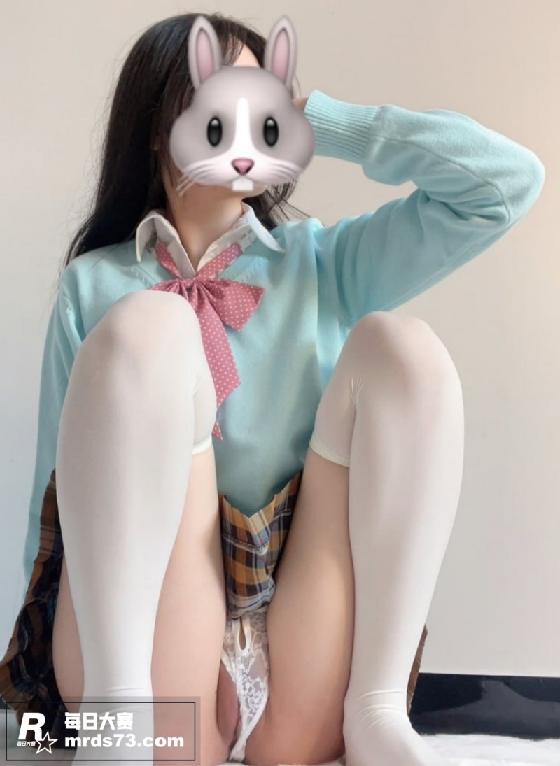 推特极品白虎萝莉 莎相关图片1
