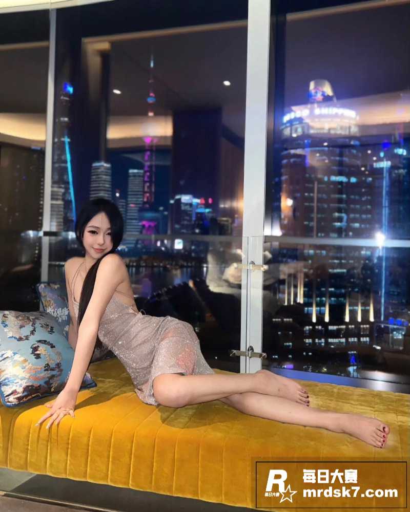 上海高颜值女神 周乔相关图片3