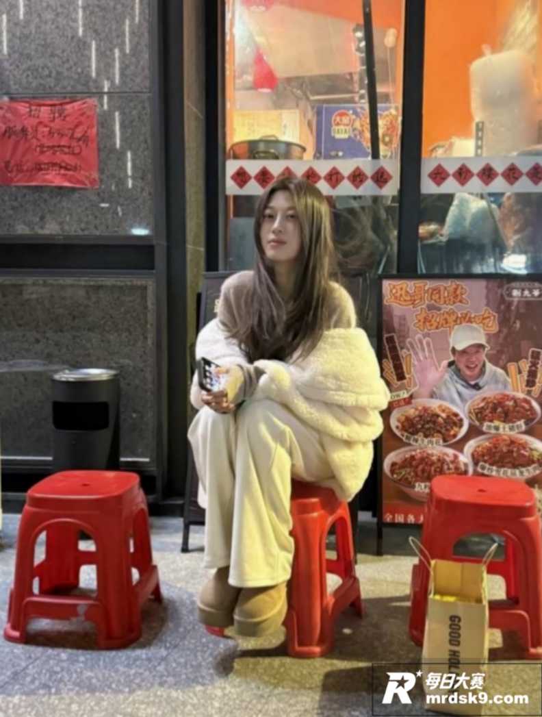 浙江反差婊 郑玮婷 相关图片1
