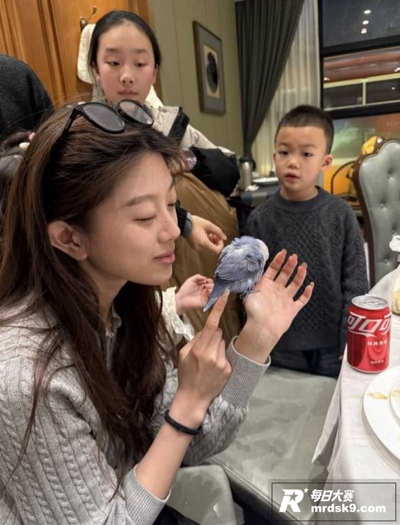 浙江反差婊 郑玮婷 相关图片2