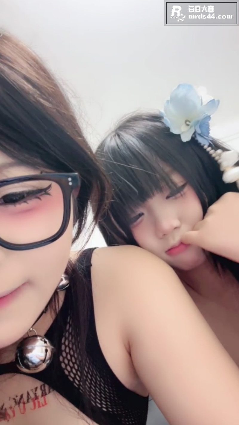 极品魅魔百合姐妹花 相关图片11