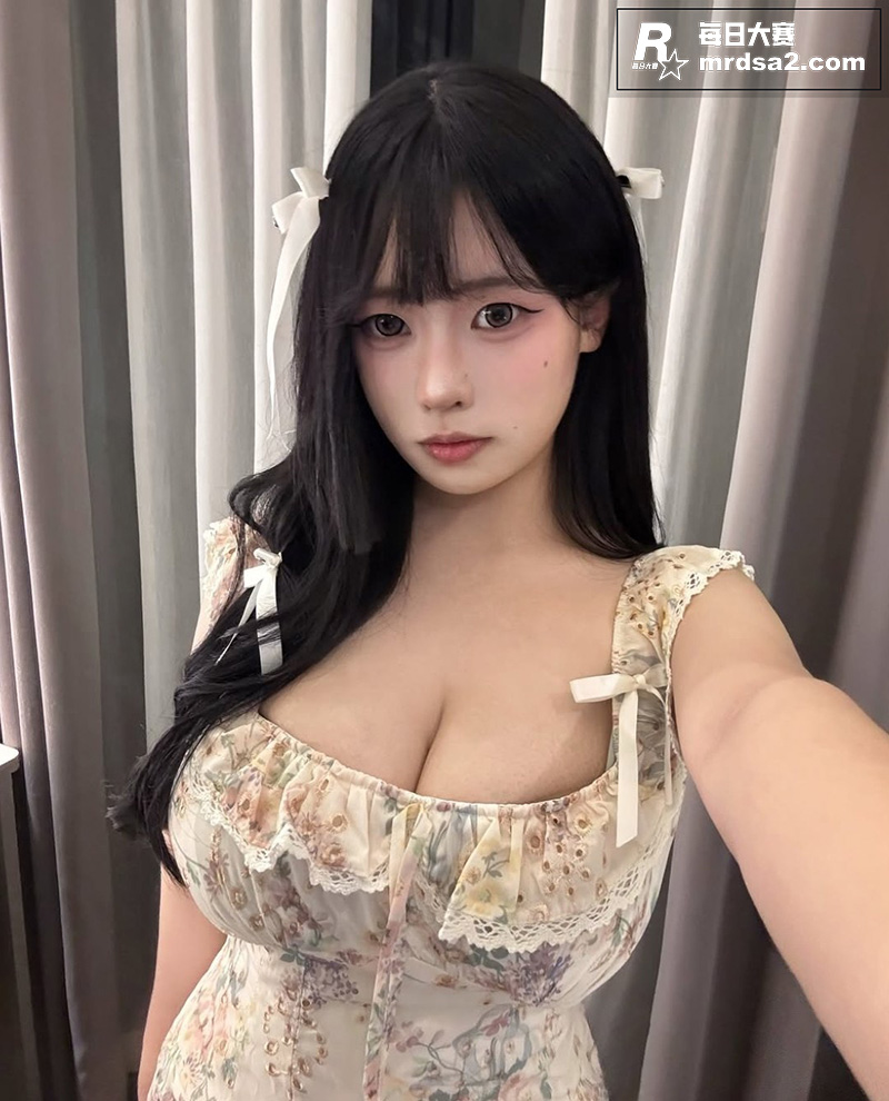 IG高颜值巨乳网红 相关图片8