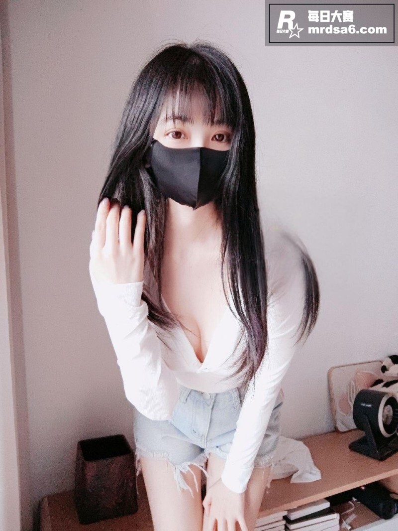 推特御姐女神 懒懒猪相关图片12