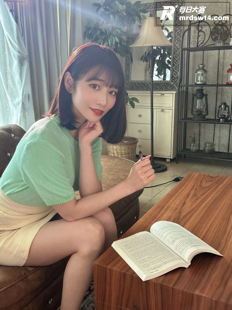 每日大赛最火色情明星相关图片2