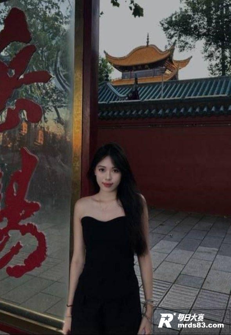 瓜友投稿曝光江西情侣相关图片1